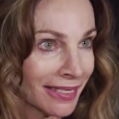 Tracks (Arte) : Natasha Vita-More à TransVision 2014